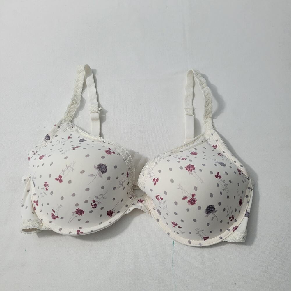 Anne Klein Creme Bra With Lace Size 36DD  11622-0018